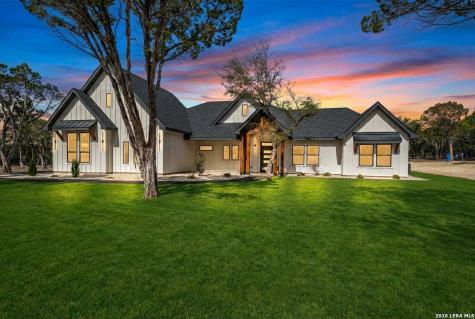 1271 View Ridge Pipe Creek TX 78063
