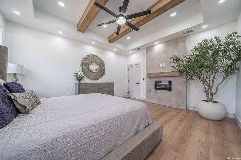1271 View Ridge Pipe Creek TX 78063