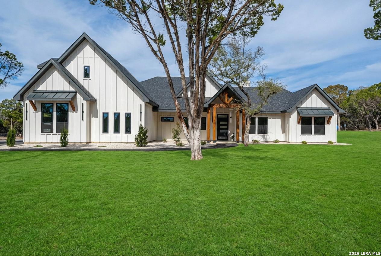 1271 View Ridge Pipe Creek TX 78063