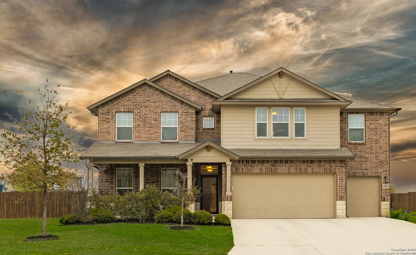 8819 Dunn Landing San Antonio TX 78254