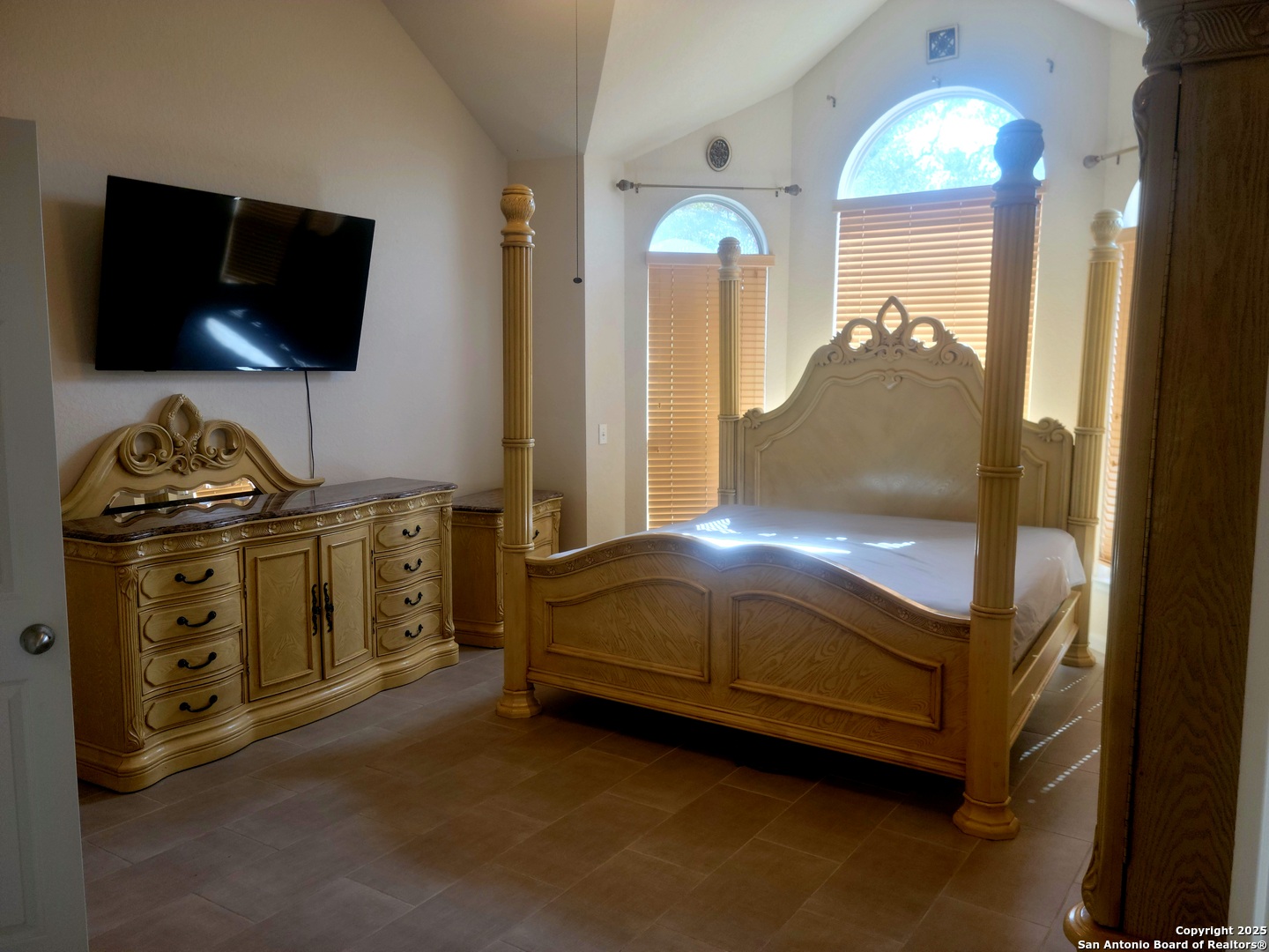 718 Desert Bluff San Antonio TX 78258