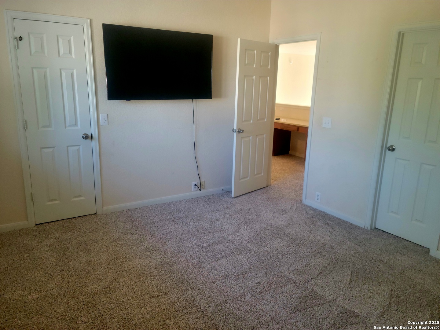718 Desert Bluff San Antonio TX 78258