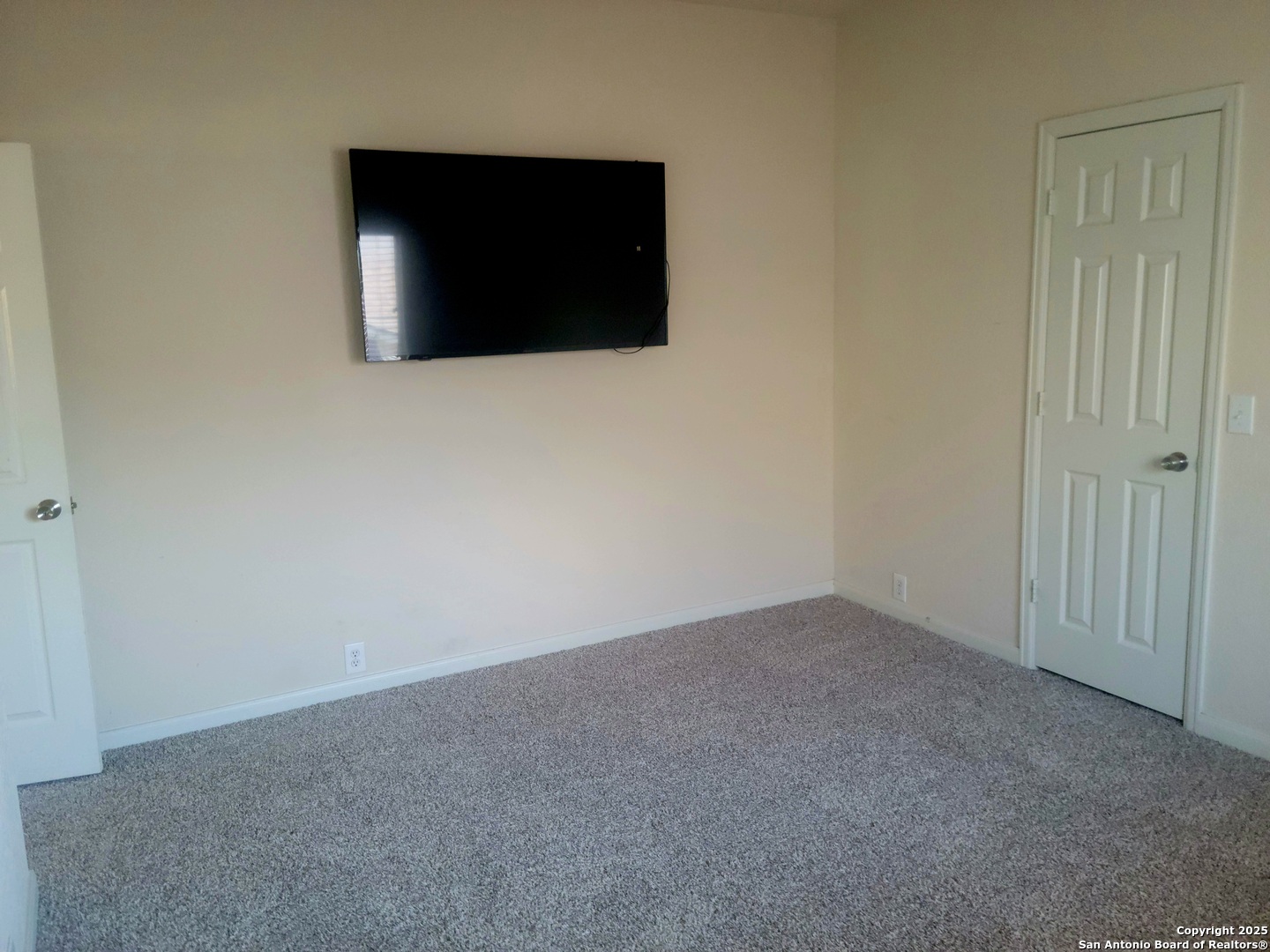 718 Desert Bluff San Antonio TX 78258