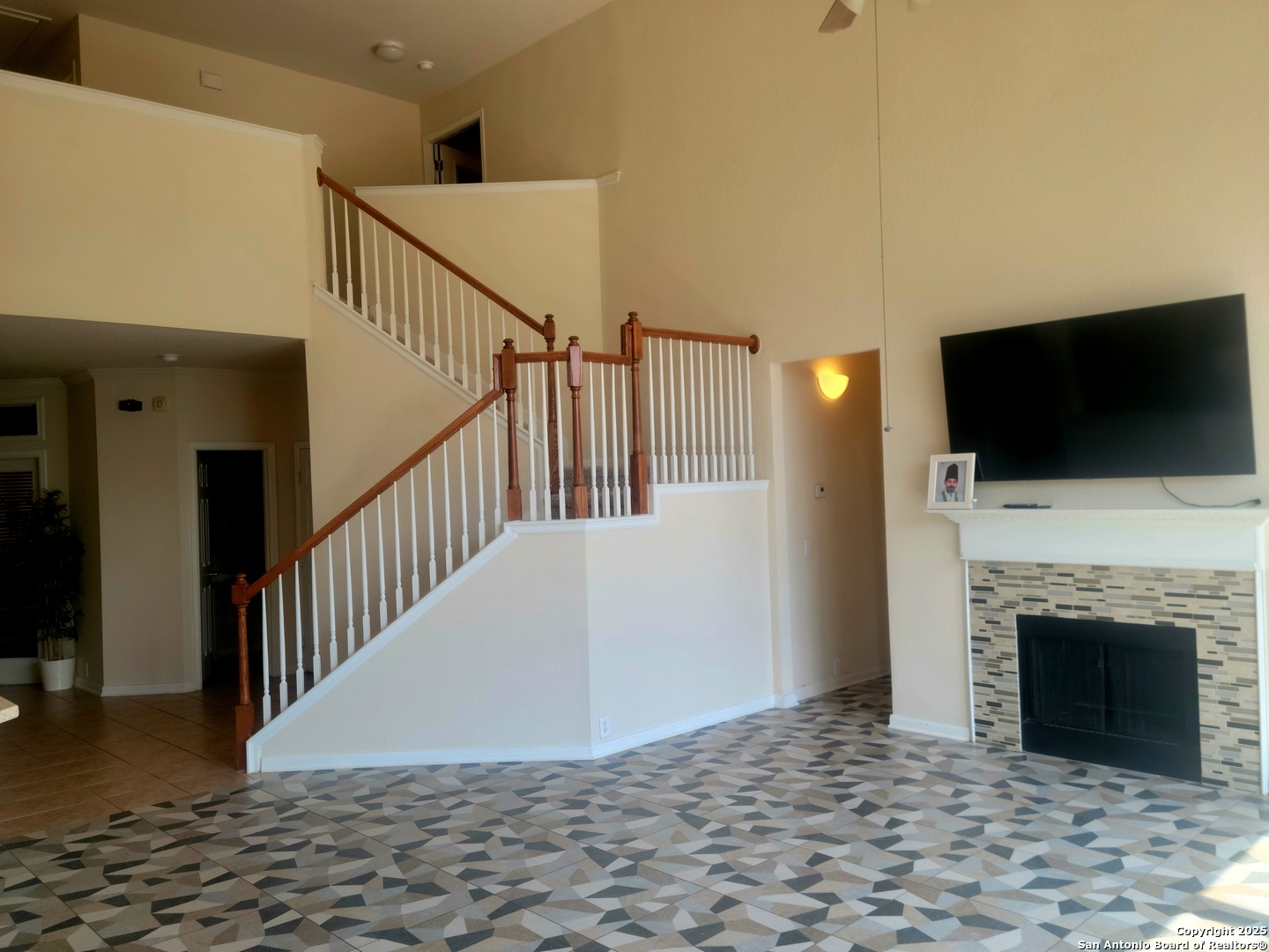 718 Desert Bluff San Antonio TX 78258