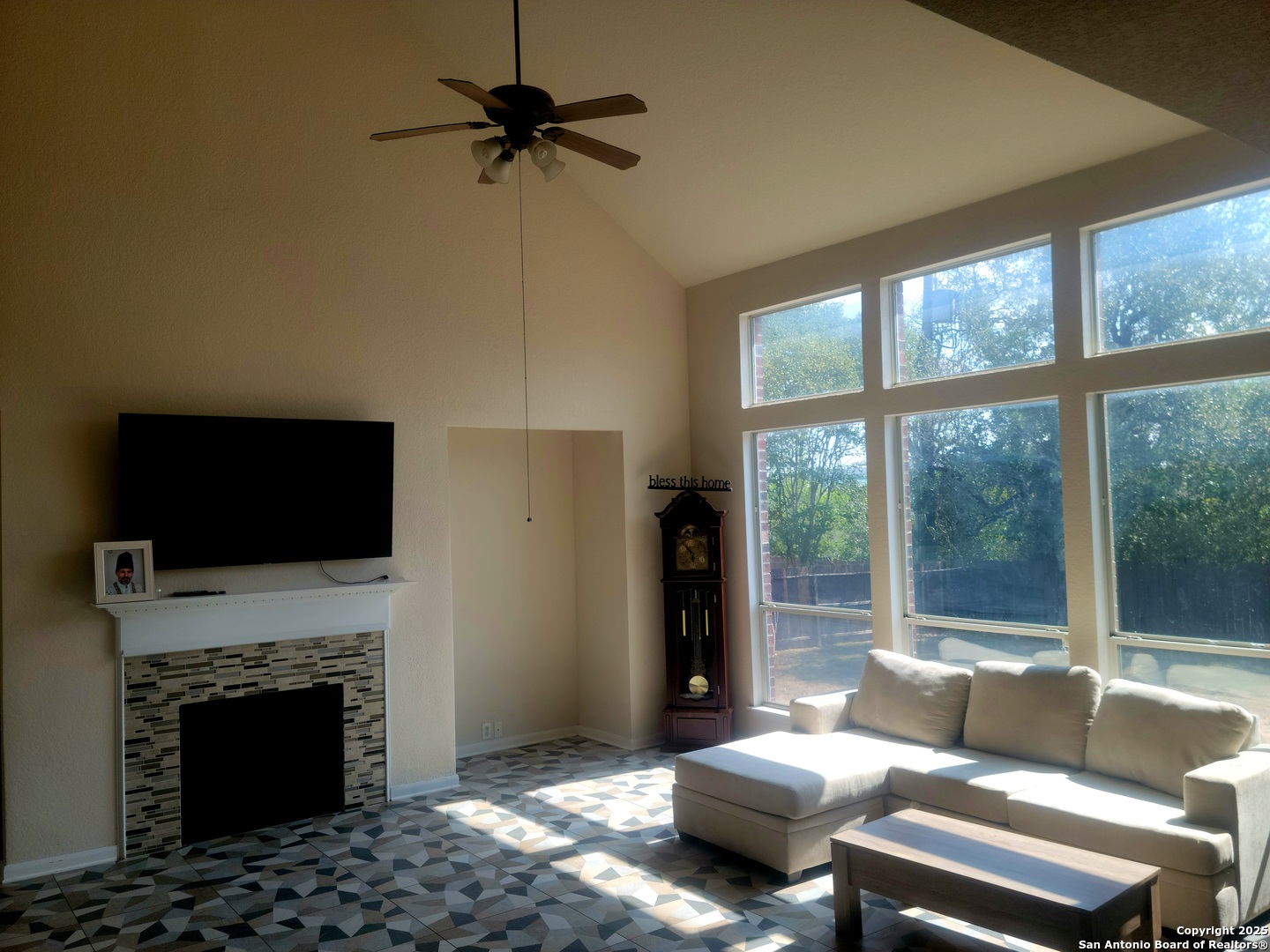 718 Desert Bluff San Antonio TX 78258