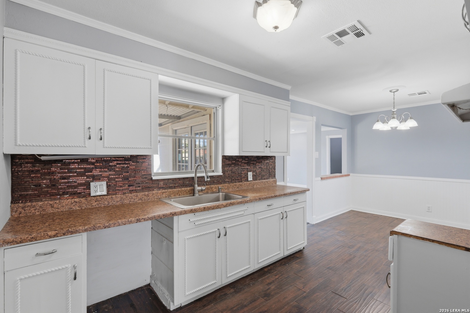 210 N Guilford Drive San Antonio TX 78217