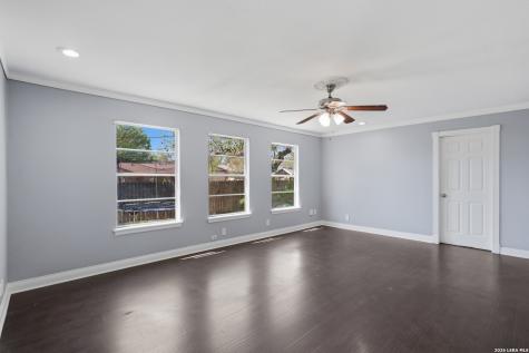 210 N Guilford Drive San Antonio TX 78217