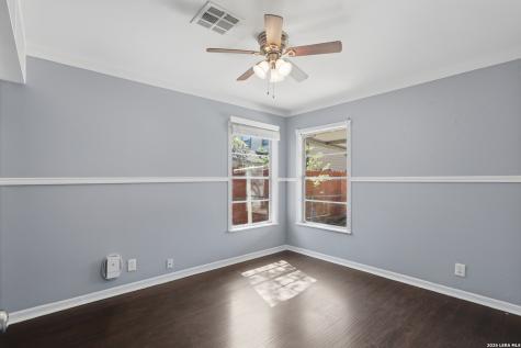 210 N Guilford Drive San Antonio TX 78217