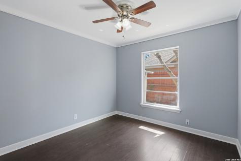 210 N Guilford Drive San Antonio TX 78217