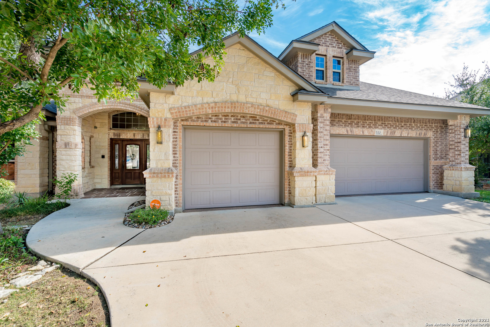 922 Rolling Grove San Antonio TX 78253