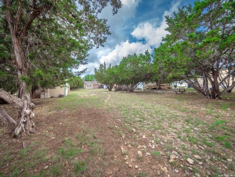 528 Private Road 1516 Bandera TX 78003