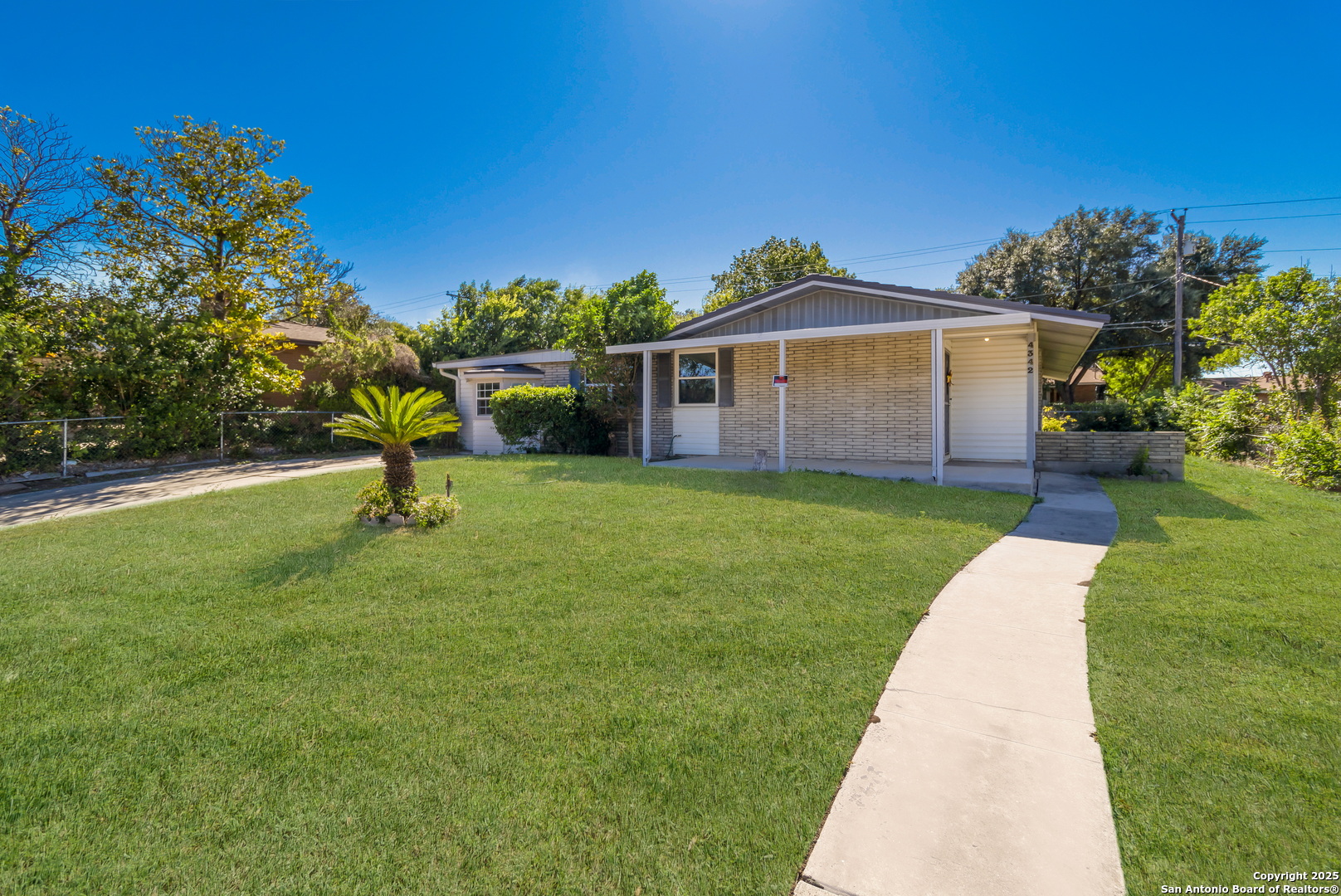 4342 Eisenhauer San Antonio TX 78218