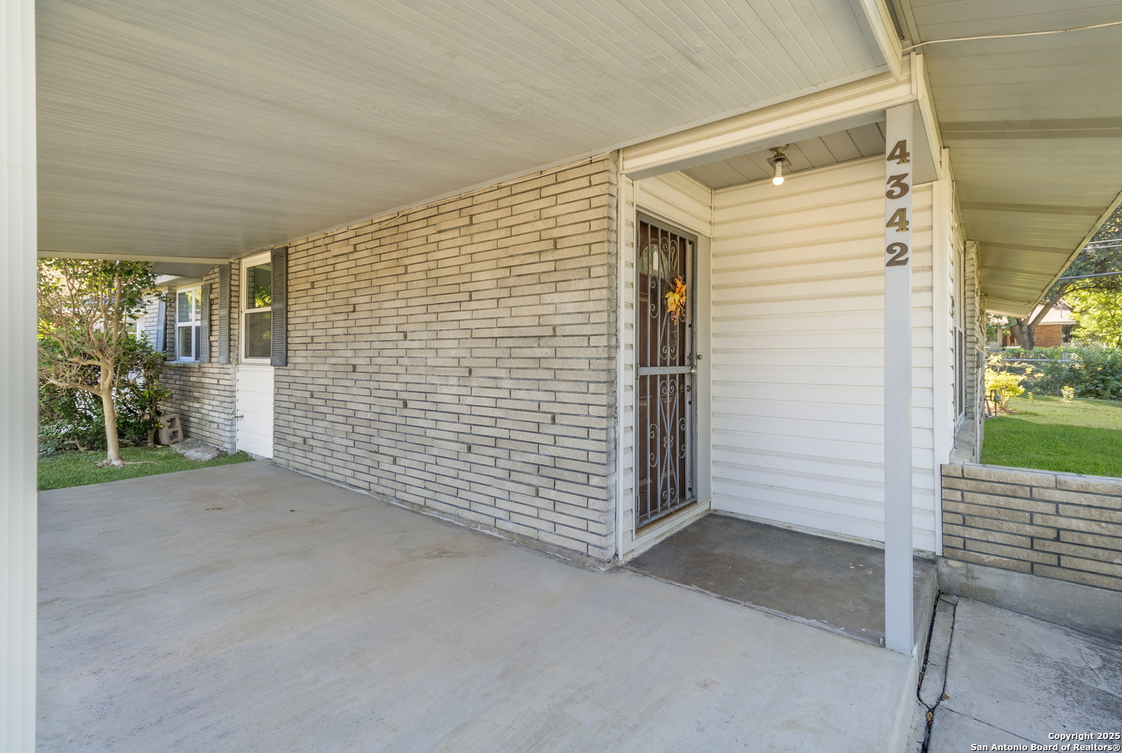 4342 Eisenhauer San Antonio TX 78218