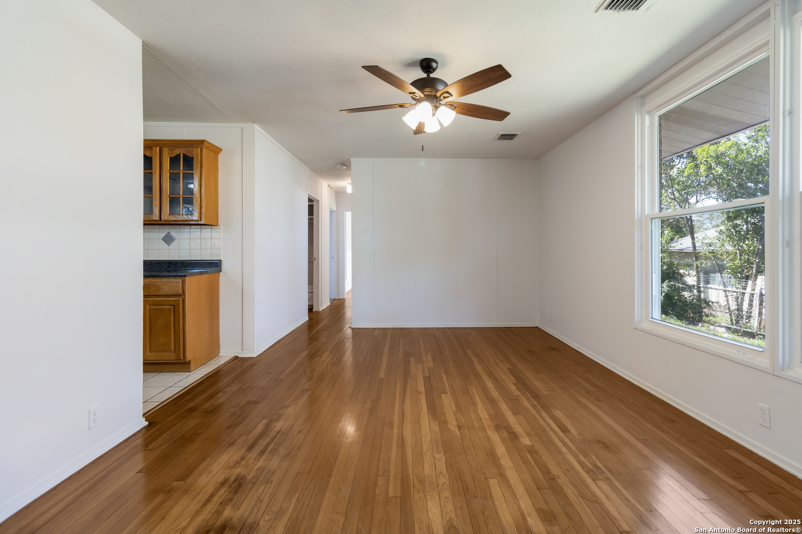 4342 Eisenhauer San Antonio TX 78218