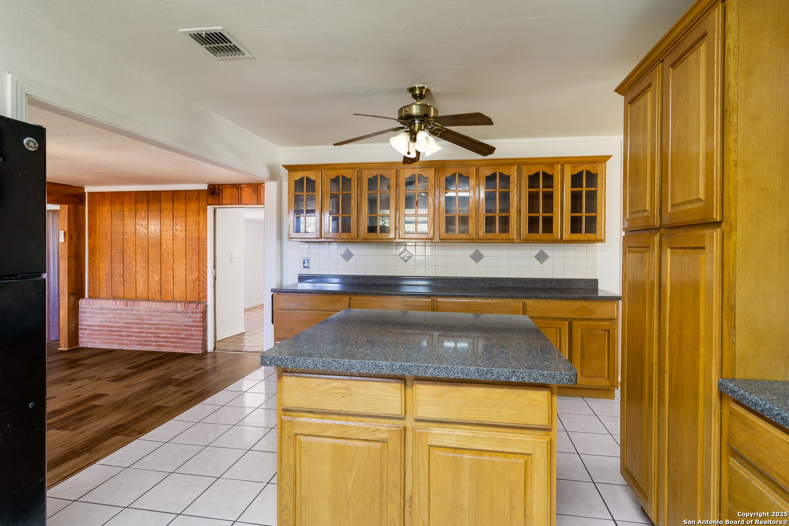 4342 Eisenhauer San Antonio TX 78218