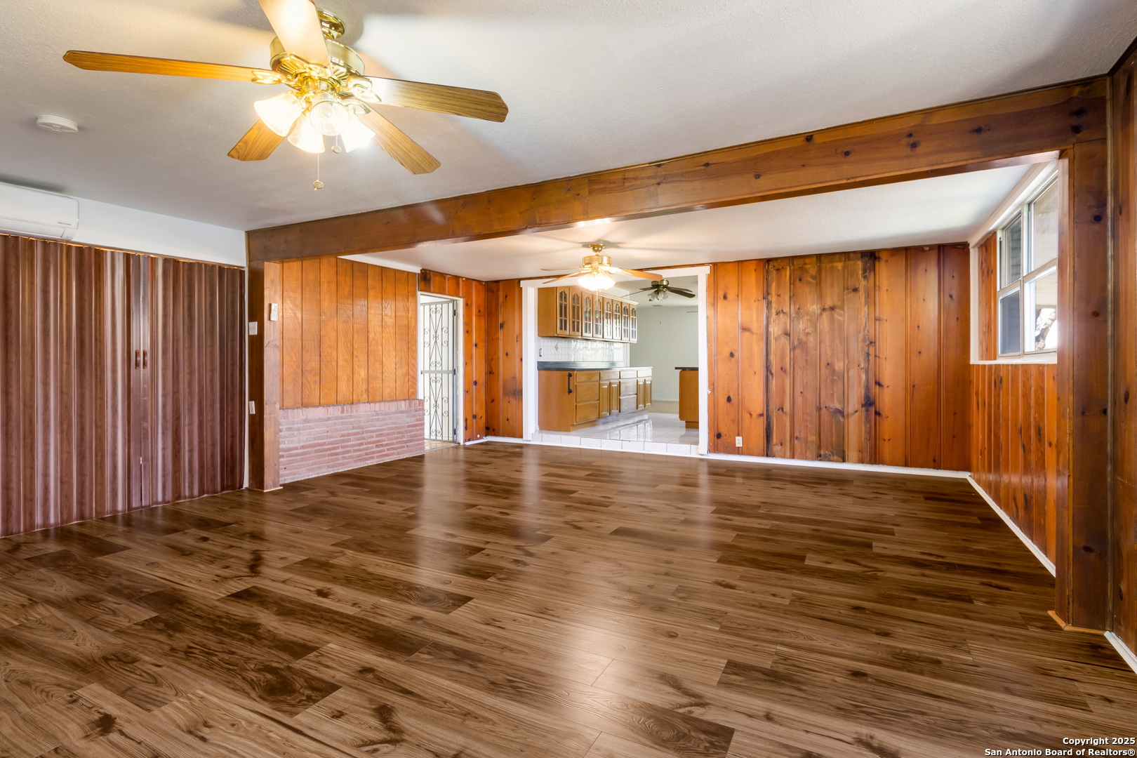 4342 Eisenhauer San Antonio TX 78218