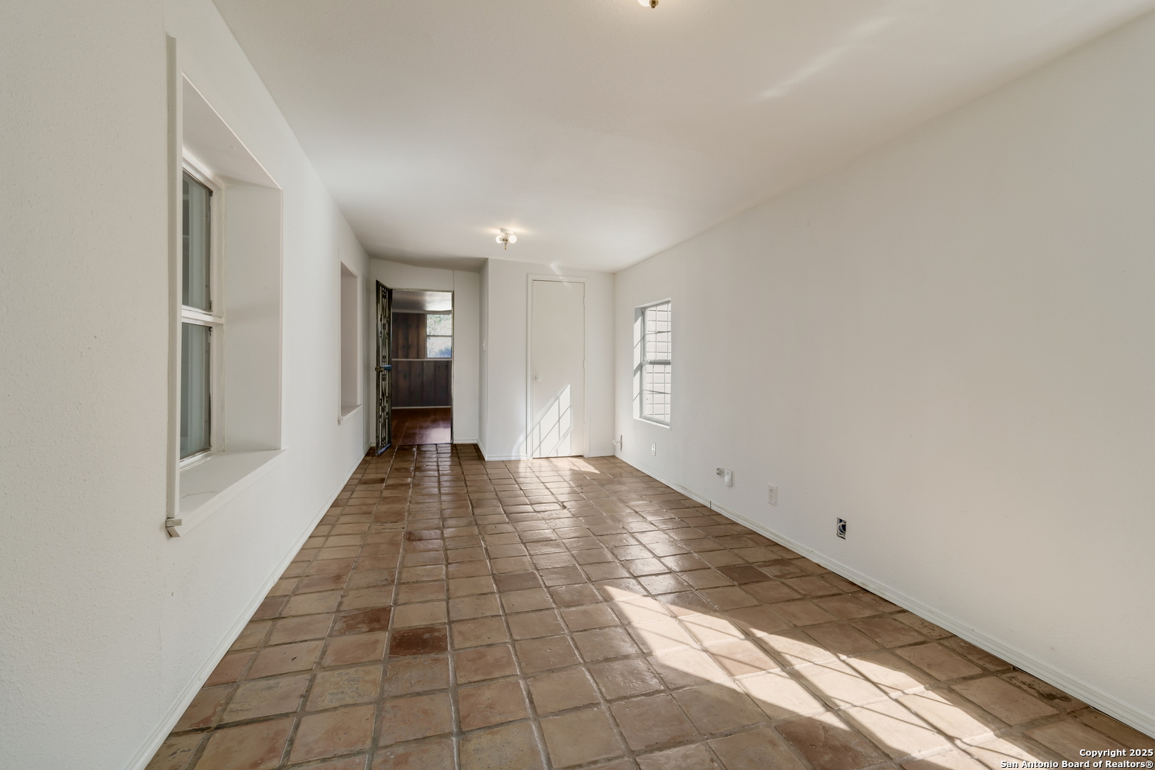 4342 Eisenhauer San Antonio TX 78218