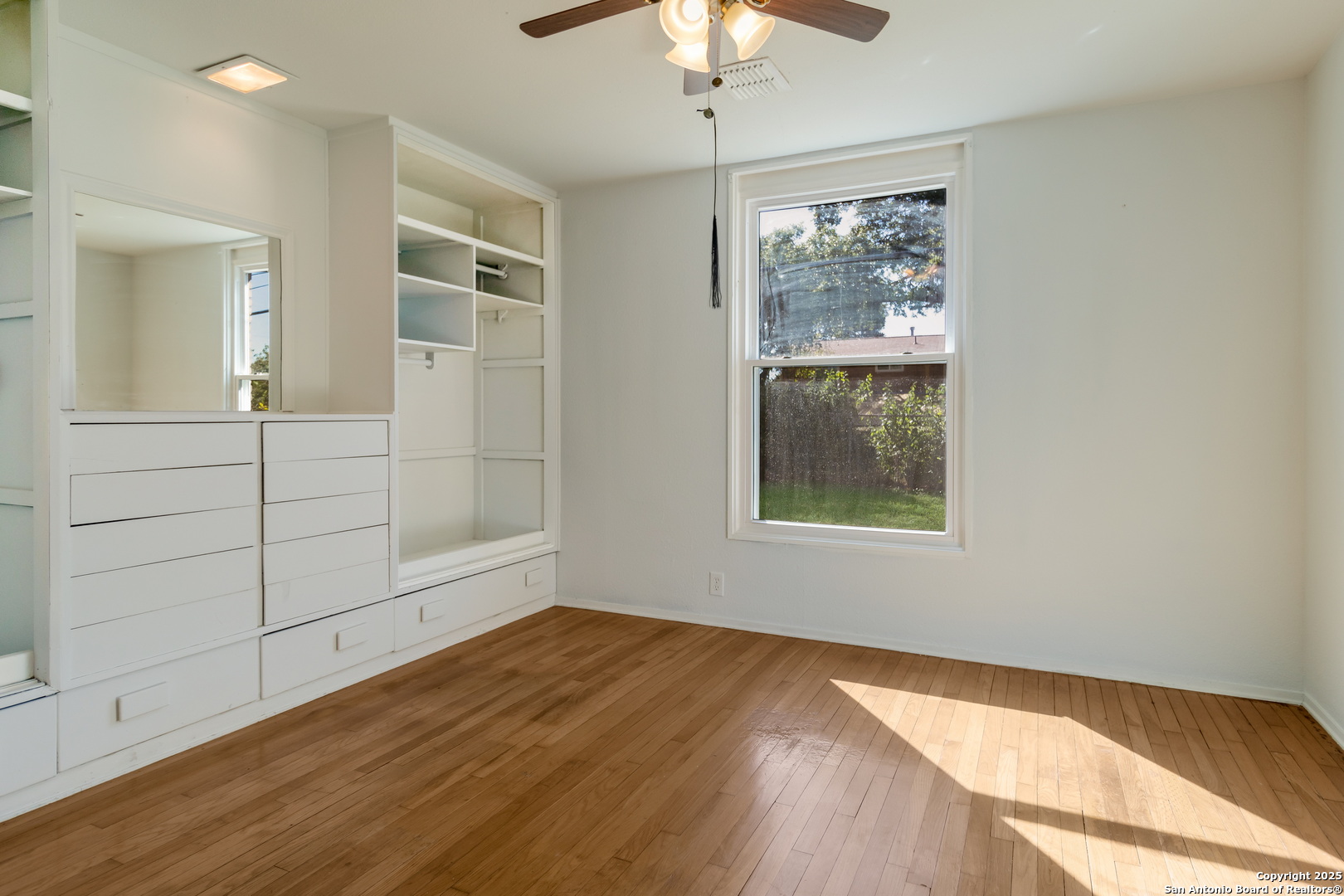 4342 Eisenhauer San Antonio TX 78218
