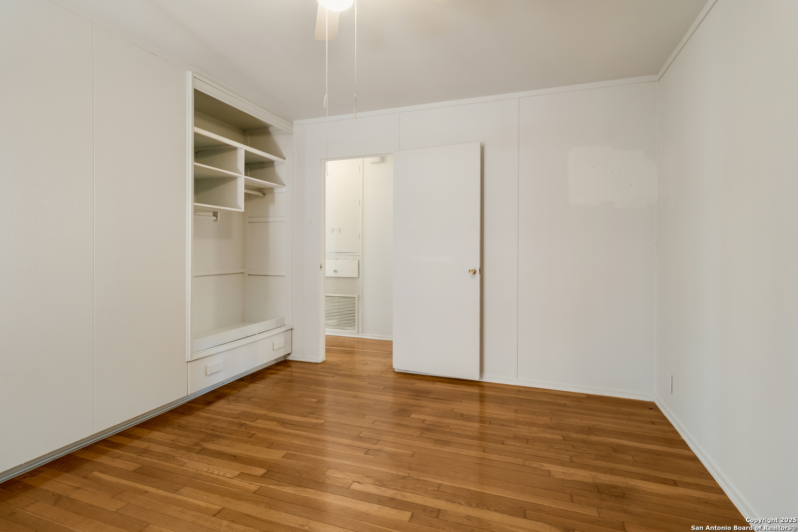 4342 Eisenhauer San Antonio TX 78218