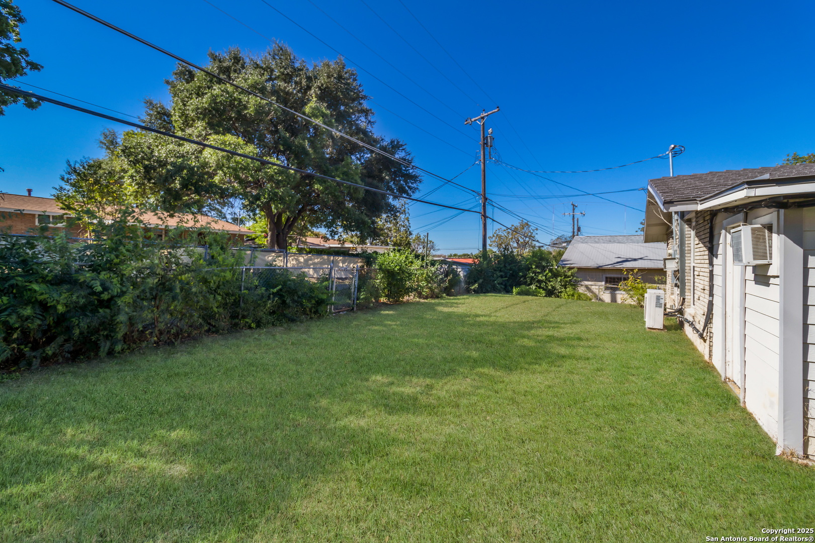 4342 Eisenhauer San Antonio TX 78218