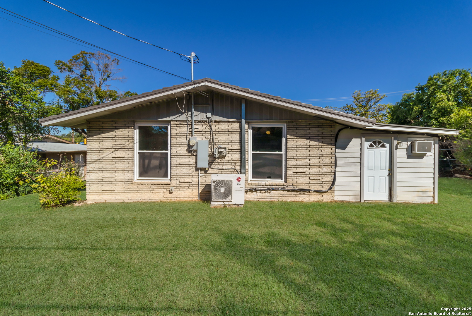 4342 Eisenhauer San Antonio TX 78218