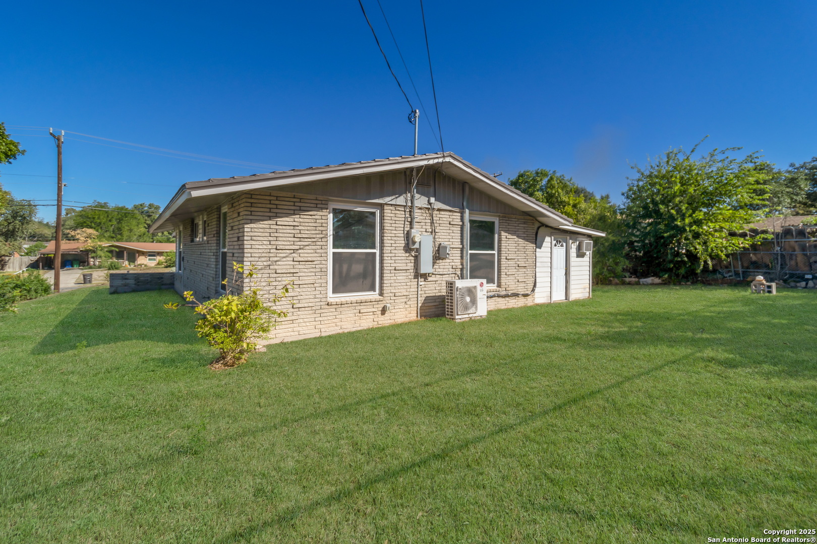 4342 Eisenhauer San Antonio TX 78218