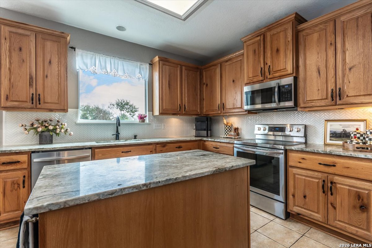 2312 Thomas Wolfe Schertz TX 78154