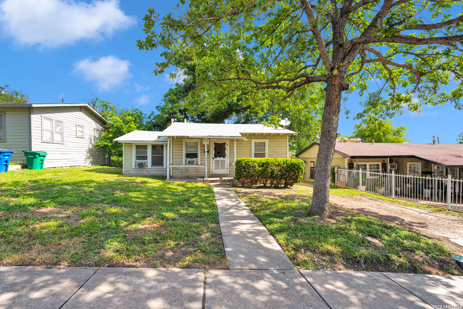 1611 Lee Hall San Antonio TX 78201