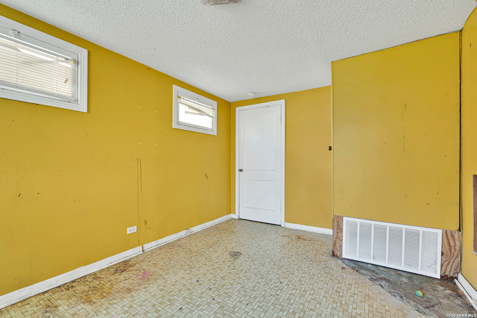 1611 Lee Hall San Antonio TX 78201