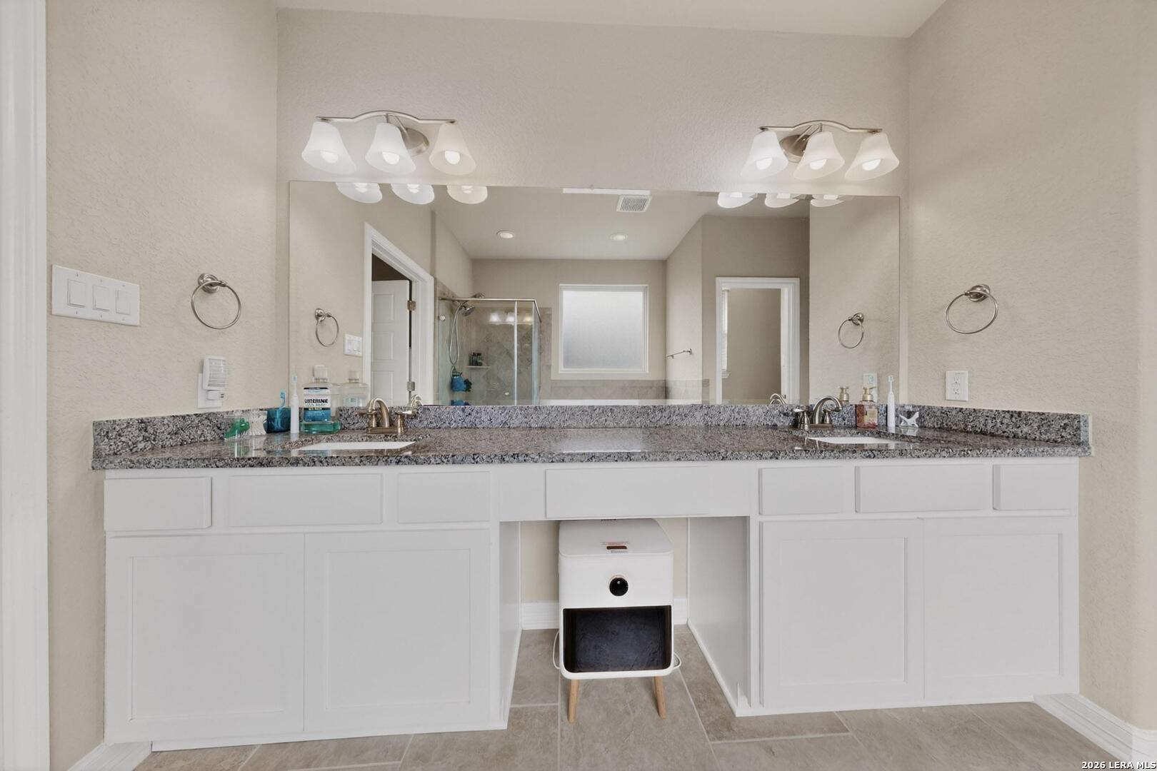 220 Comanche Trail Cibolo TX 78108