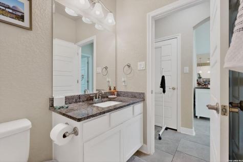 220 Comanche Trail Cibolo TX 78108