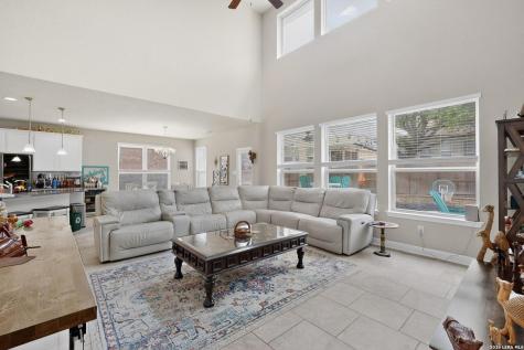 220 Comanche Trail Cibolo TX 78108