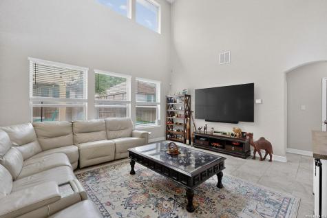220 Comanche Trail Cibolo TX 78108