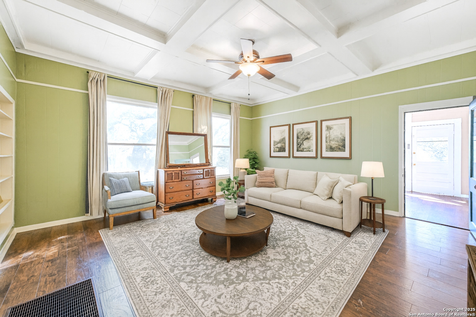 1002 E Gonzales Yoakum TX 77995