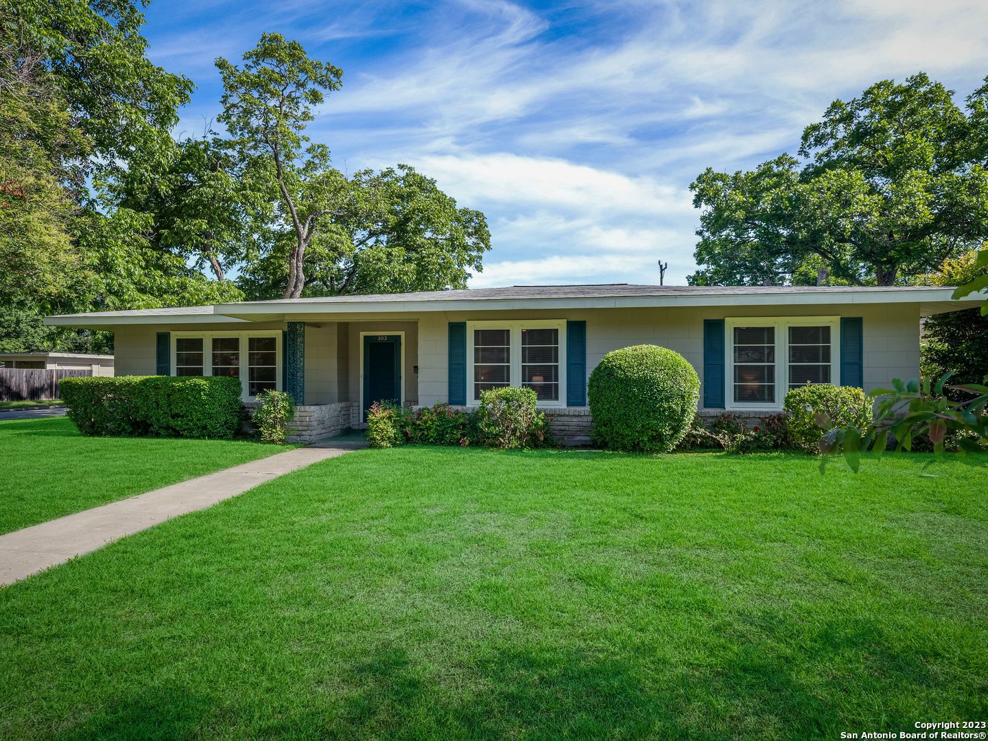 303 Ridgehaven Place San Antonio TX 78209