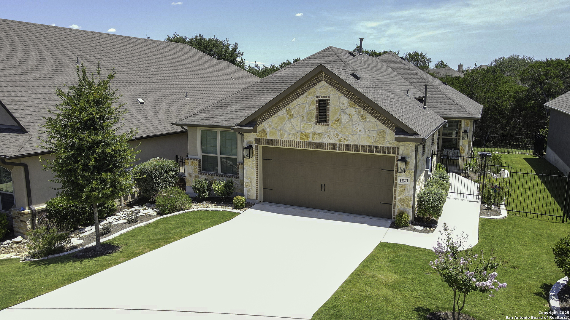 1823 Worsham Pass San Antonio TX 78260