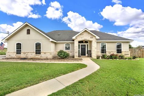 112 Park Way Poth TX 78147
