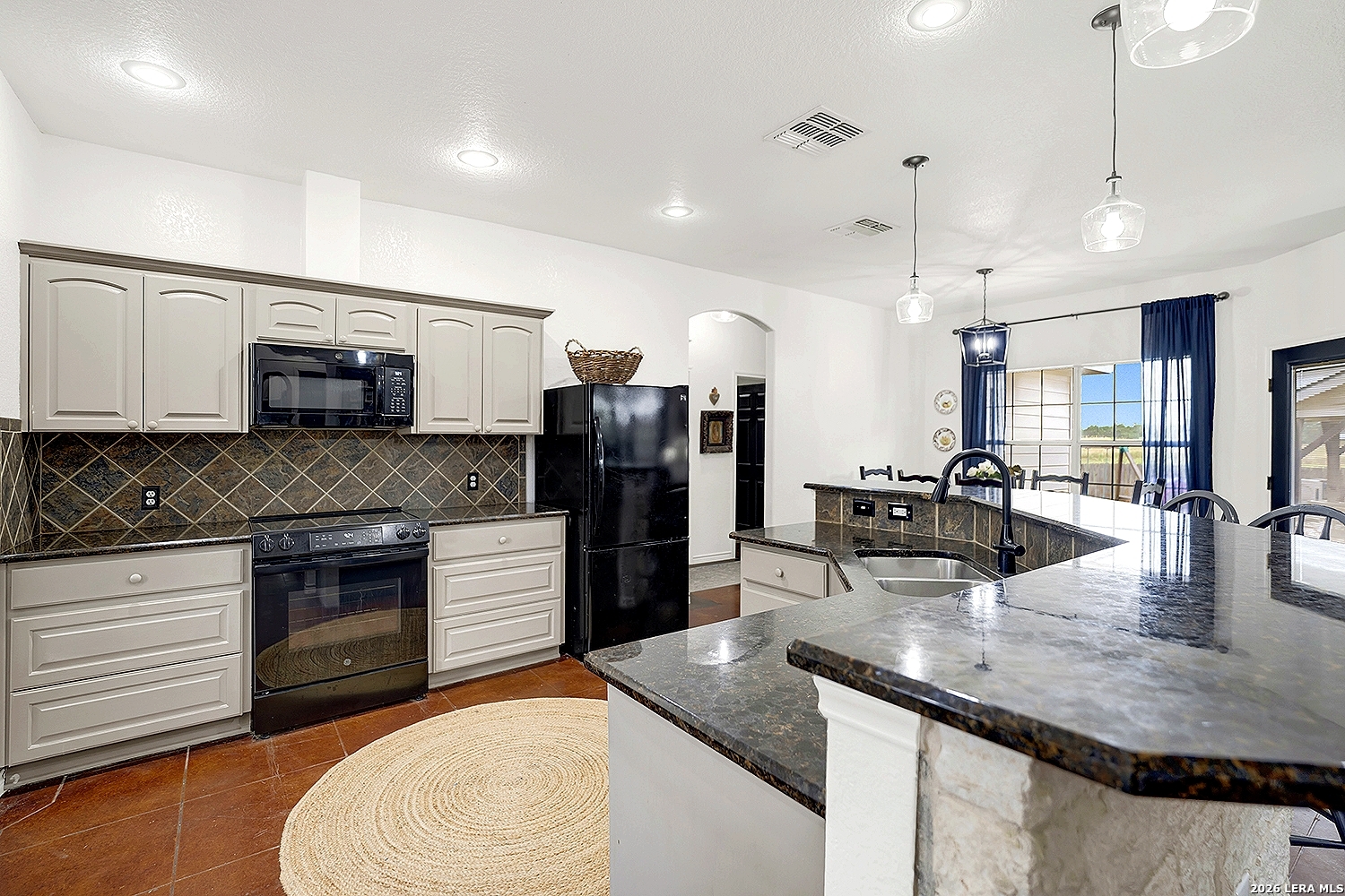 112 Park Way Poth TX 78147