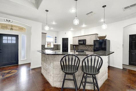 112 Park Way Poth TX 78147