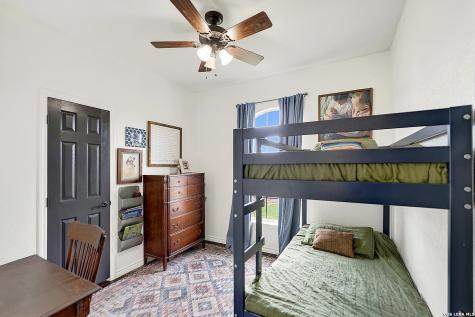 112 Park Way Poth TX 78147