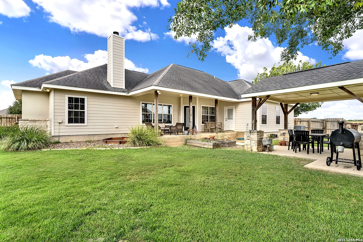 112 Park Way Poth TX 78147