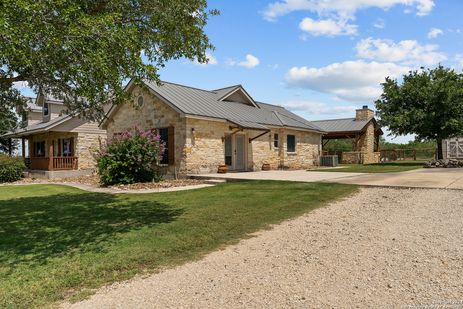 3143 Hartfield Road La Vernia TX 78121