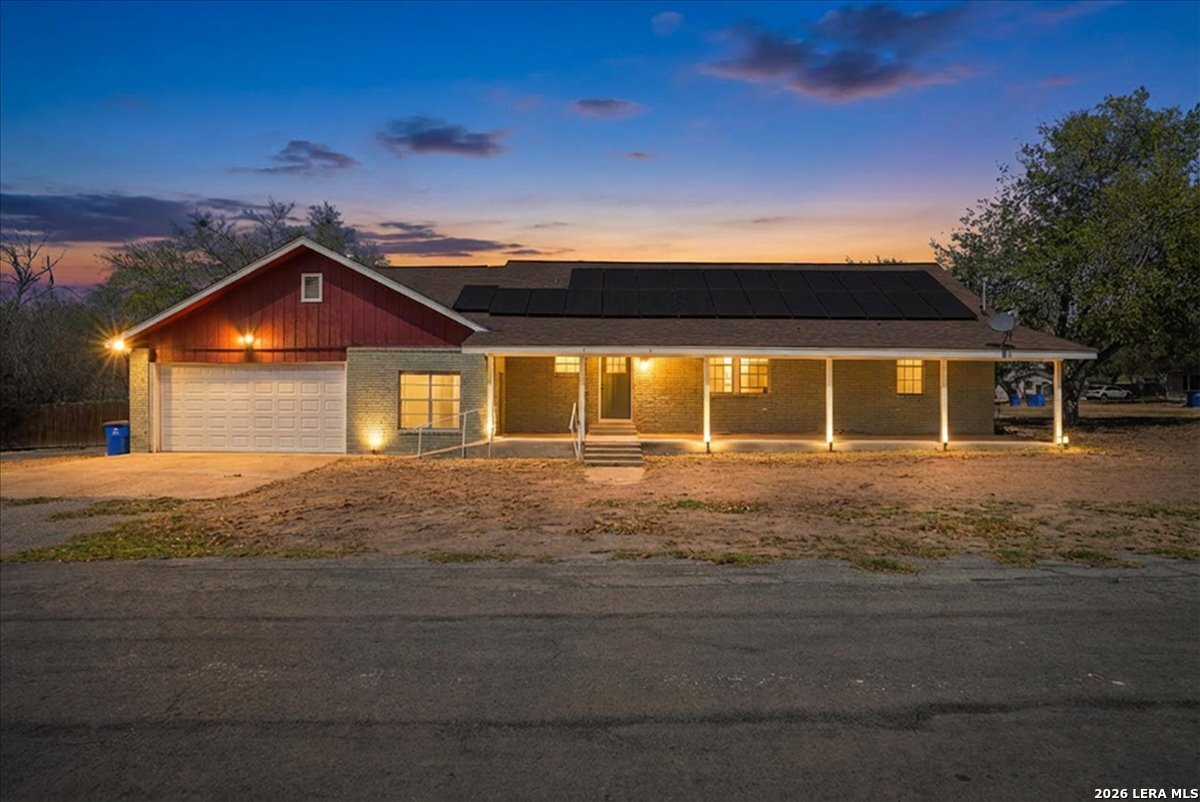 1601 Owens Avenue Three Rivers TX 78071