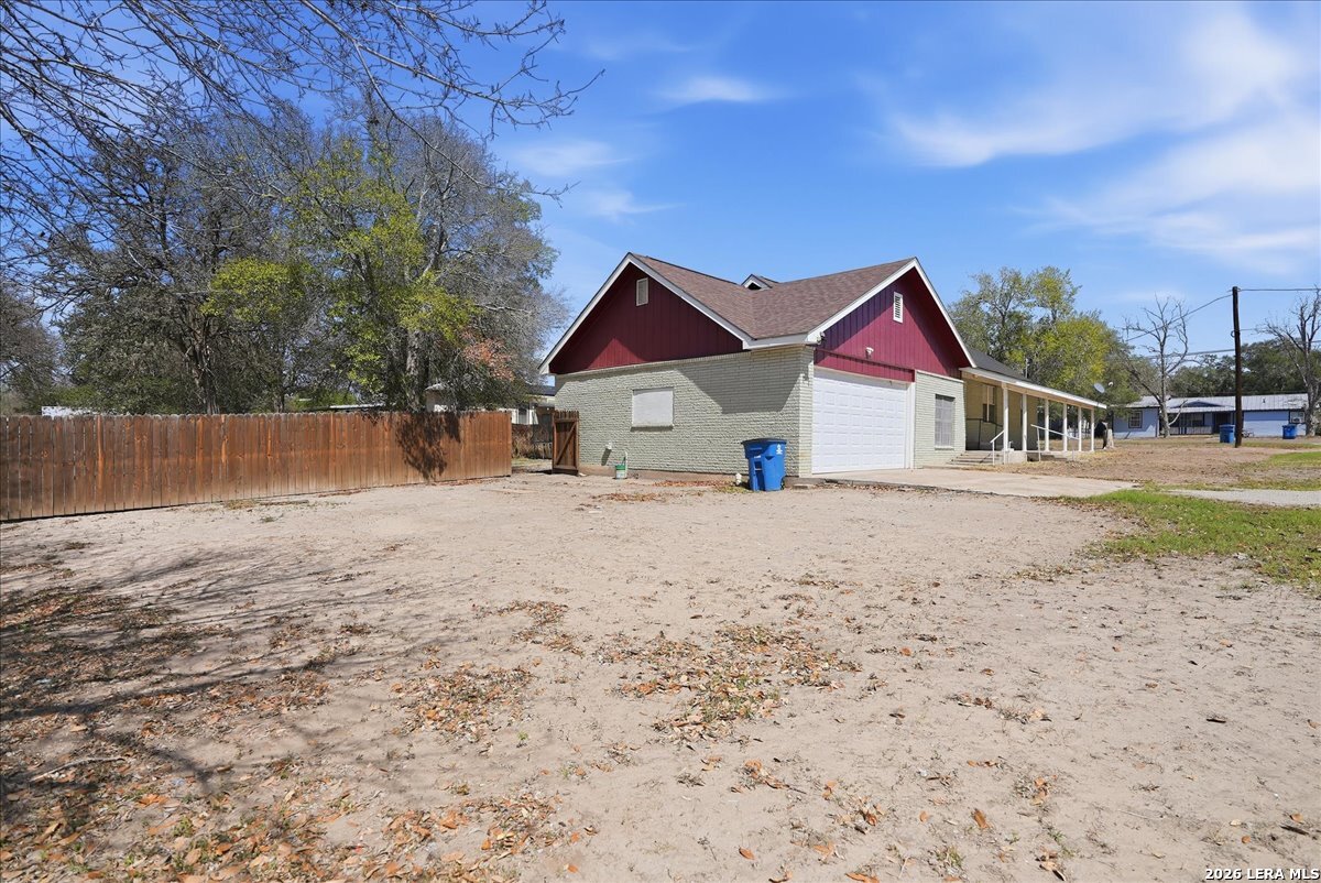 1601 Owens Avenue Three Rivers TX 78071