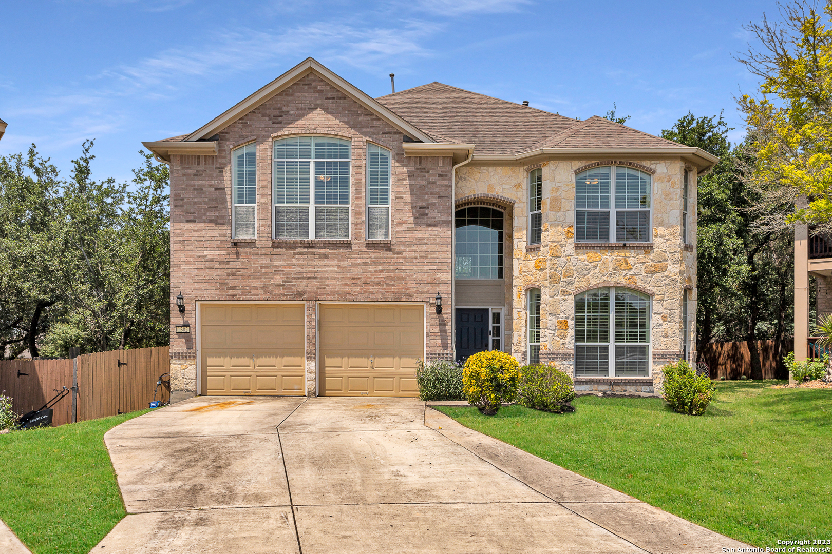 1302 Oasis Creek San Antonio TX 78260