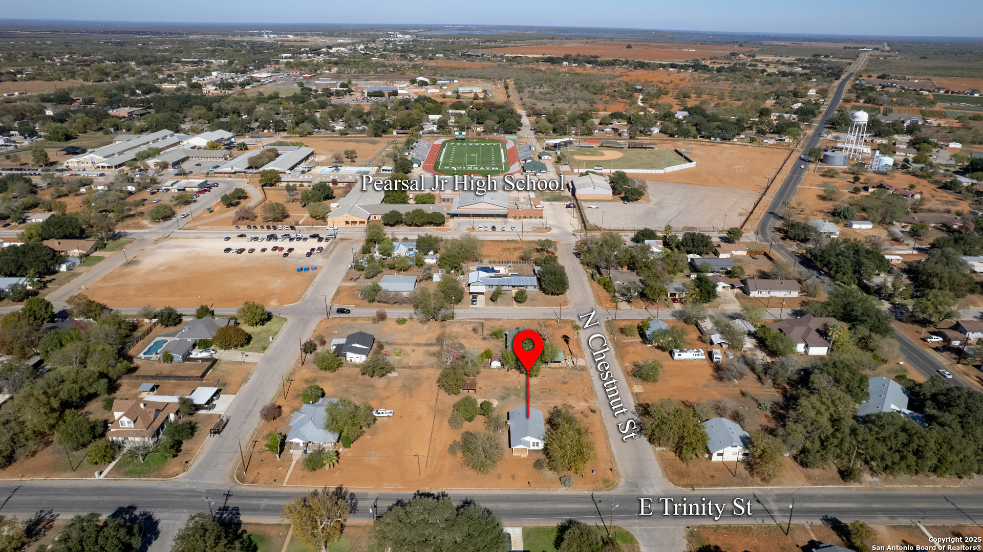 719 E Trinity Pearsall TX 78061