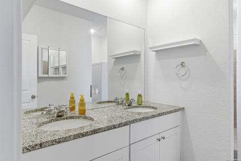 4331 Southton Loch San Antonio TX 78223