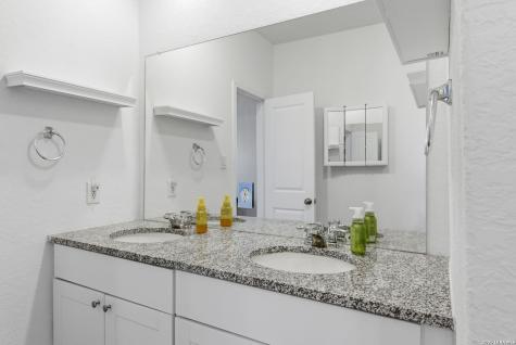 4331 Southton Loch San Antonio TX 78223