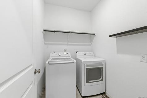 4331 Southton Loch San Antonio TX 78223