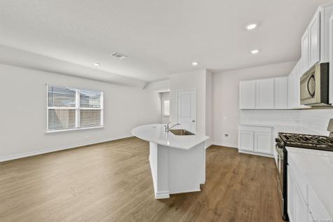 632 Sumpter Banks Cibolo TX 78108
